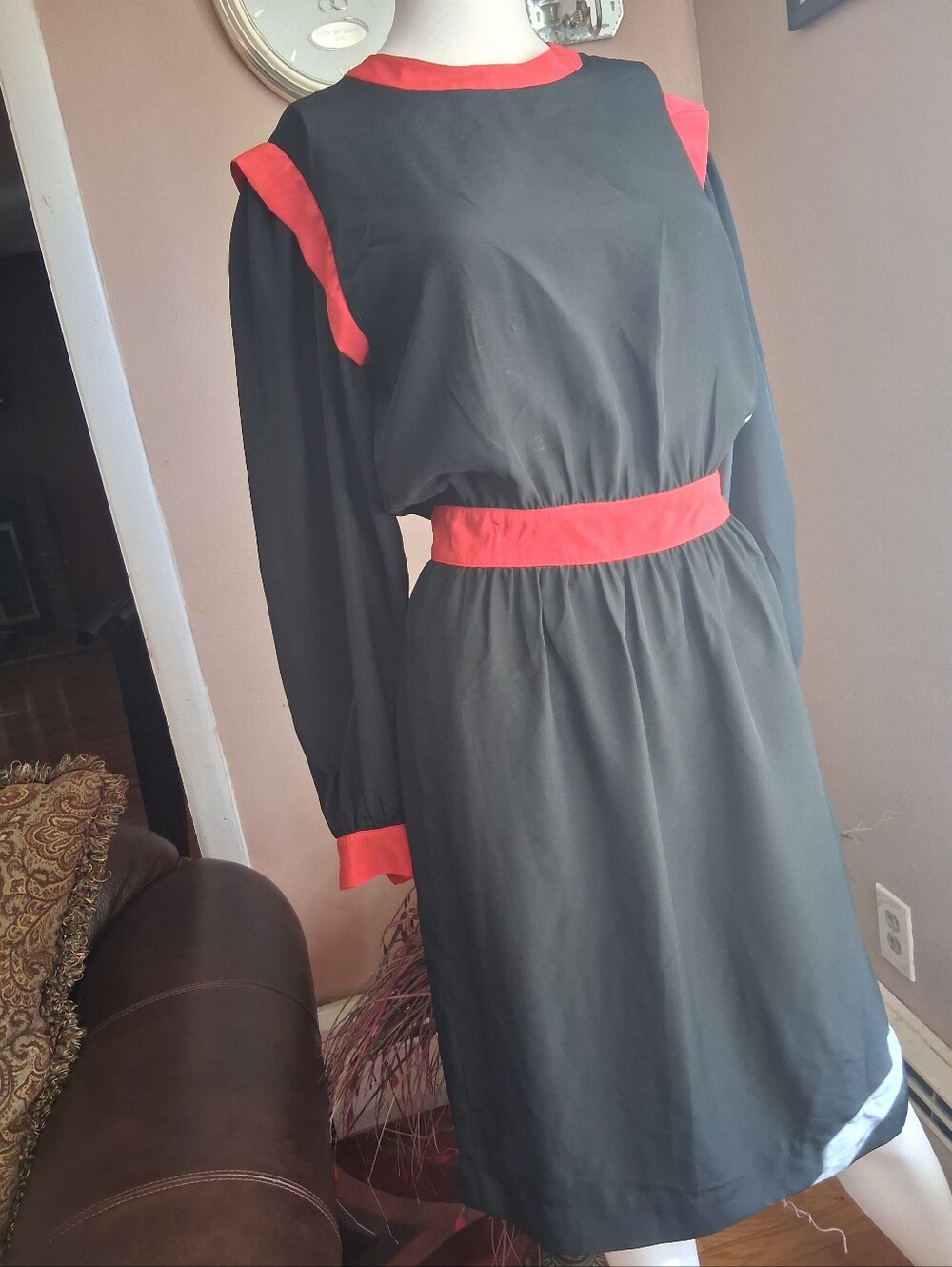 Black and Red Long Sleeve Midi Dress